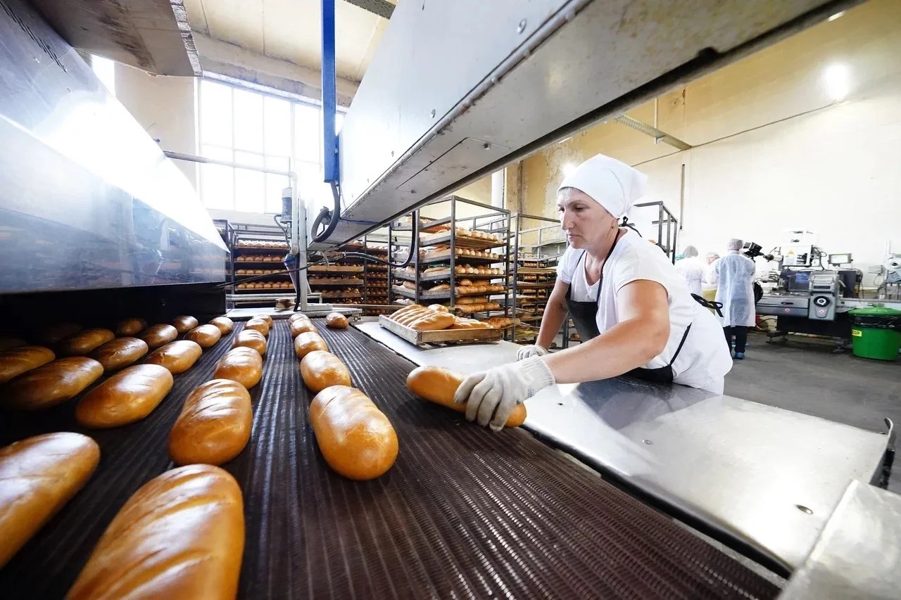 Кузбасские производители наращивают поставки продовольствия в торговые сети региона.jpg Кузбасские производители наращивают поставки продовольствия в торговые сети региона.jpg