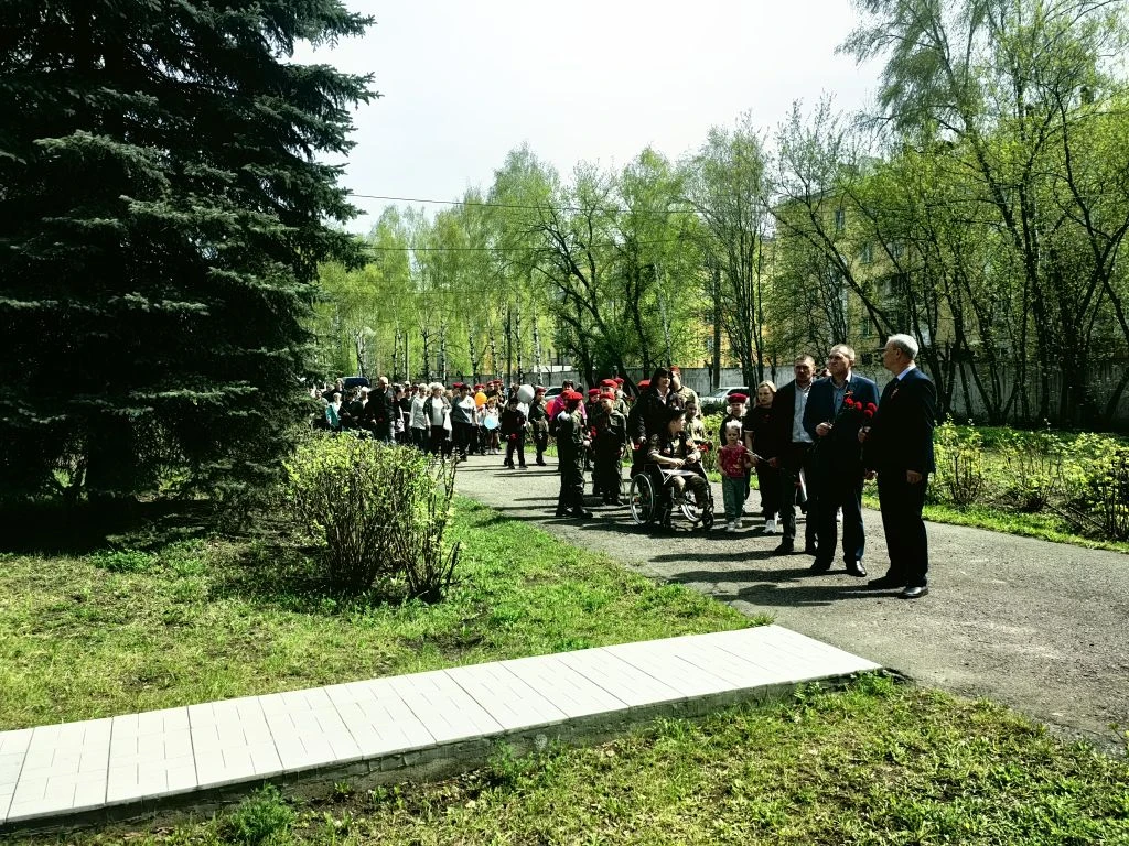 Возложение цветов 6.jpg